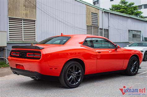 Khám phá xe thể thao Dodge Challenger GT giá hơn 3 tỷ đồng tại Việt Nam