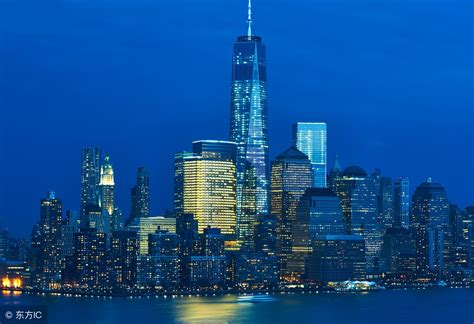 纽约摩天大楼和云层天空高清图片下载-正版图片502648193-摄图网
