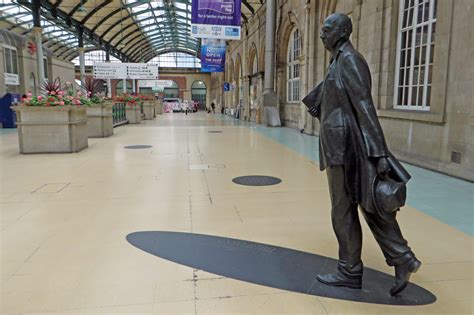 This Be The Verse - by Oli Lewington - My Life Reviewed