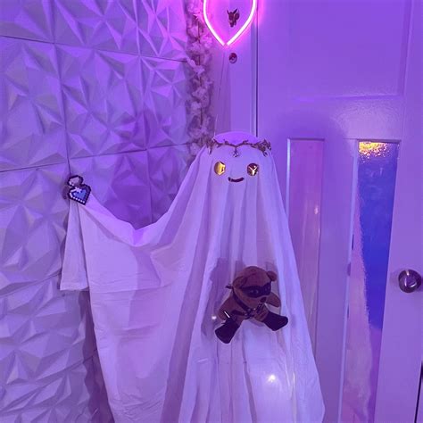 Eve Iris (@eveirisart) • Instagram photos and videos