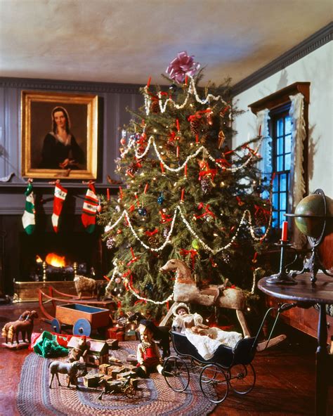 Iconic vintage photos: Retro Christmas decorations from 1950s to 1980s ...