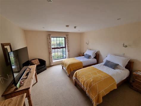 ZUCCHINI ITALIAN KITCHEN ROOMS (Truro, Cornwall) - Inn Reviews & Photos ...