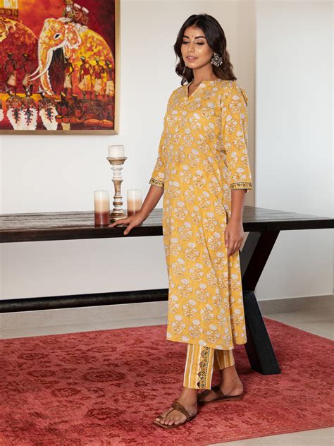 Yellow Dandelion Floral Print Kurta & Pant Set – inarajaipur