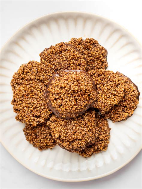 5-Minute Crunchy Chocolate Quinoa Crisps - The Toasted Pine Nut