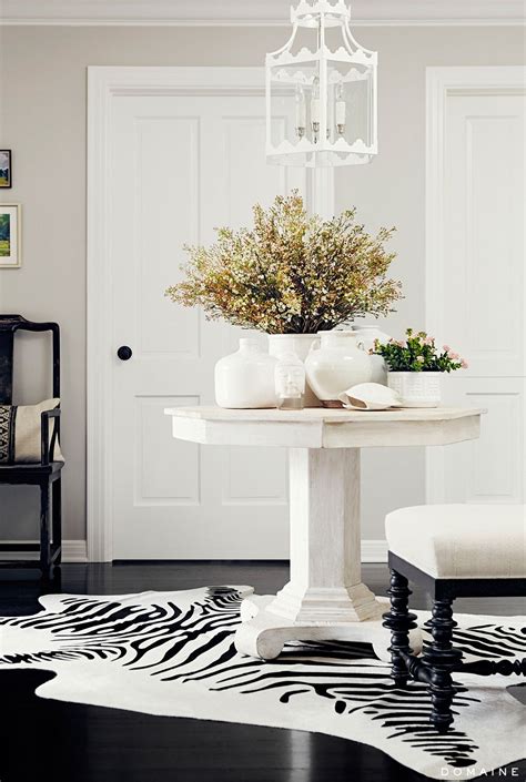 Design & Décor | Decor, Foyer decorating, White entry table