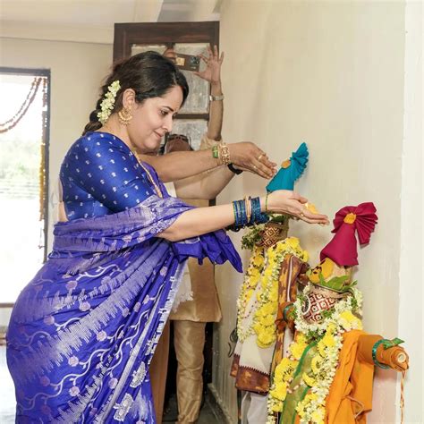 Anasuya Bharadwaj : కొత్తింట్లోకి అనసూయ.. గృహప్రవేశం పూజ ఫొటోలు చూశారా ...