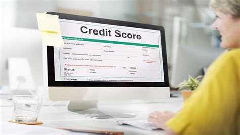 Credit Score New Rule: कौन चेक कर रहा आपका क्रेडिट स्कोर, अब मिलेगा ...