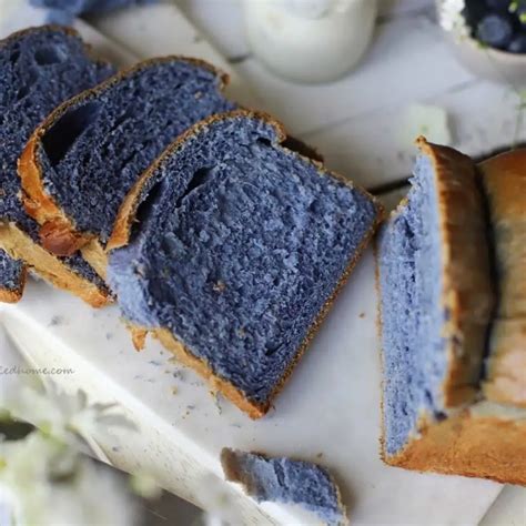 25 Naturally Blue Foods (With Pictures!) - Chef's Pencil | Blue food ...