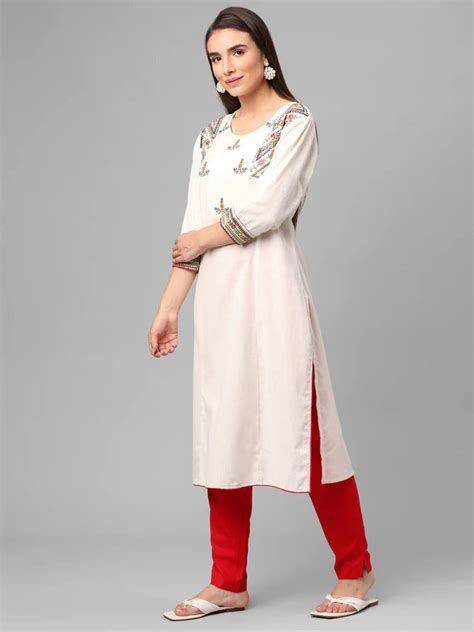 5 Ethnic Sets for Women from SHREE, Read Blog