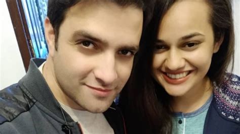 अतहर से तलाक के बाद IAS टीना डाबी ने किया ये पोस्ट - Relationship AajTak