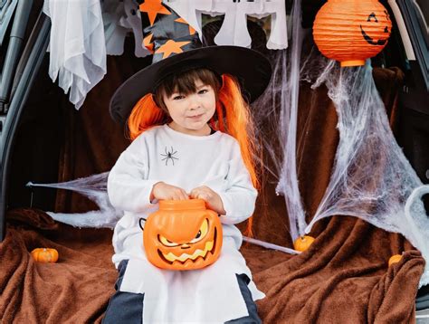 Farmer's Almanac Releases Its Massachusetts Halloween Forecast