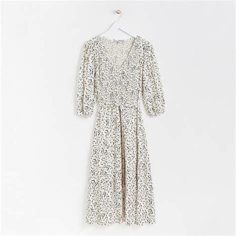 How to Care for and Unshrink Viscose | Oliver Bonas