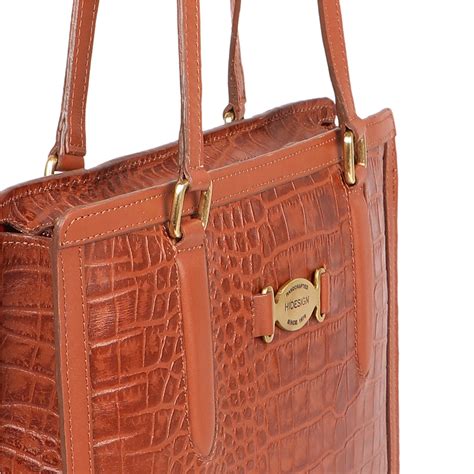 Buy Tan Selena 02 Shoulder Bag Online - Hidesign