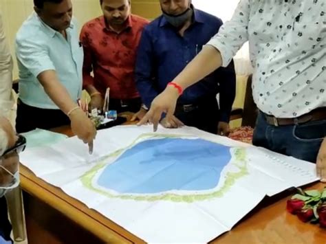 Citizens presented to the newly appointed Municipal Corporation ...