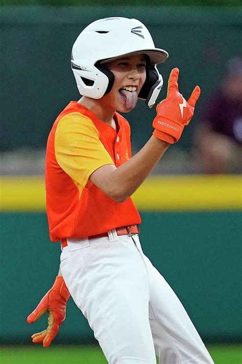 Little League World Series: Pearland tops Pennsylvania team, stays alive
