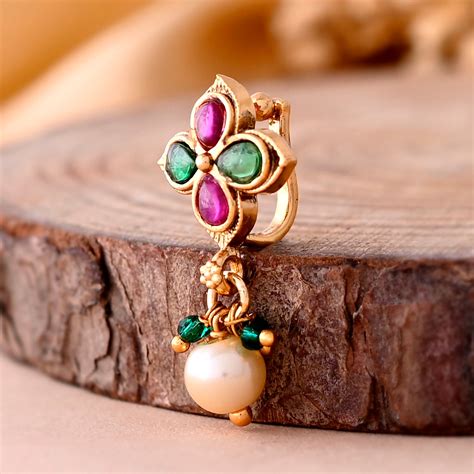 Gold Essentials Floral Nose Pin – VOYLLA