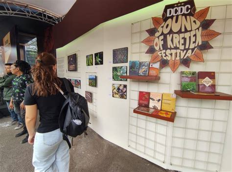 Sound of Kretek: Menjaga Kretek Tetap Menyala » Boleh Merokok