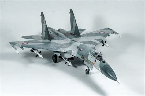 Jual Miniatur Pesawat Tempur Sukhoi Su-27 Flanker Indonesia TNI AU ...