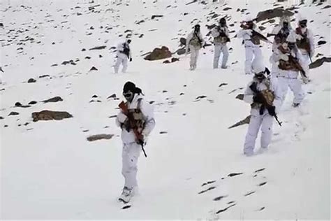 As consensus fails India and China, soldiers battle minus 20 Degrees ...