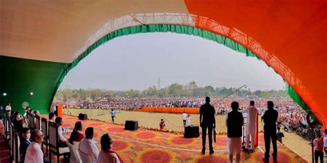 Congress Issues Show-Cause Notice to 212 Workers in Assam - The Wire