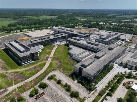 Demolition of massive former Sears HQ in Hoffman Estates reaches completion