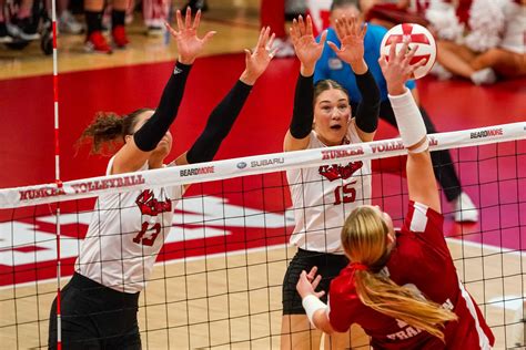 Nebraska Volleyball's Andi Jackson Gets Hyped as Sister Codi Earns ...