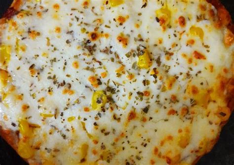Cheese and corn pizza Recipe by Raman Kaur Ahluwalia - Cookpad
