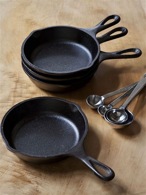 Delicious Skillet Brownies in Mini Cast Iron Skillets