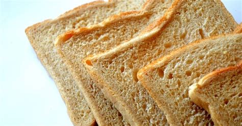 Explainer: Can your morning slice of toast really give you cancer?