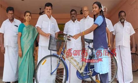 Kovilpatti Kammawar Girls School Free cycle program | கோவில்பட்டி ...