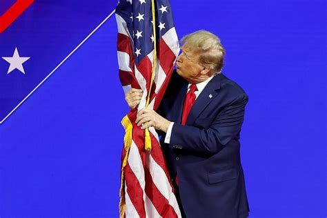 Trump Expresses Frustration Over US Flags at Half-Staff on His Inaugur