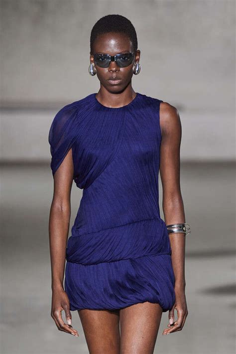 Rule Of The Extras | Grazia India