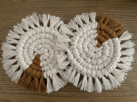 Making Macrame Coasters 的图像结果