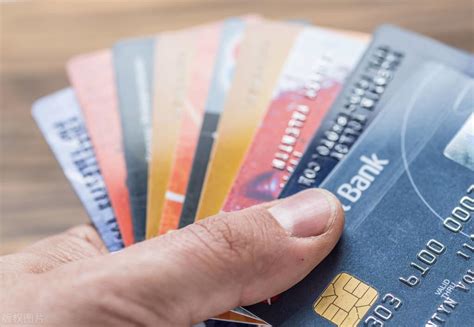 我们该如何知道自已的银行卡是属于几类卡呢？_帐户