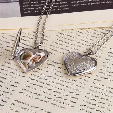 Aro Torliy Locket Necklace – Personalized Heart Locket India | Ubuy