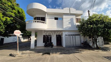 Casa de 2 pisos en venta en el barrio Holanda, Montería: 5 habitaciones ...