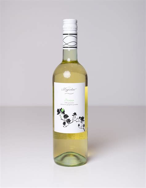 Magnolia Pecorino - Wine de Vine