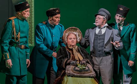 Мёртвые души Малый театр. Купить билеты на спектакль Мёртвые души в ...