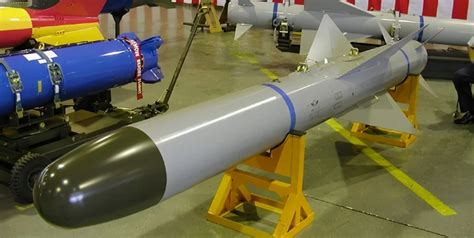 美军现役导弹最快速度能达15马赫，俄军则是20马赫，中国导弹呢？_腾讯新闻