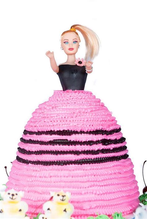 Buy Barbie in her Garden Cake| Online Cake Delivery - CakeBee