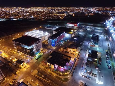 Four Points Hotel by Sheraton Room Service: Pictures & Reviews ...