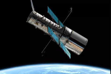 Hubble Telescope Captures Rare Galaxy With A Luminous Centre