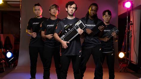 'Players' Review: The New Paramount+ Series Is Exactly How You Tell A ...