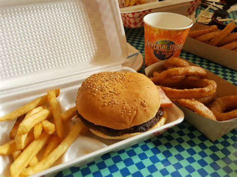 Have A Hearty Meal In The Mel’s Drive-In Diner in Osaka | TimesTravel