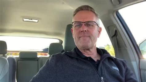 Steve Sign Language 的图像结果