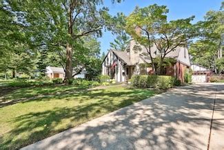 Champaign IL Real Estate & Homes for Sale - Homes.com