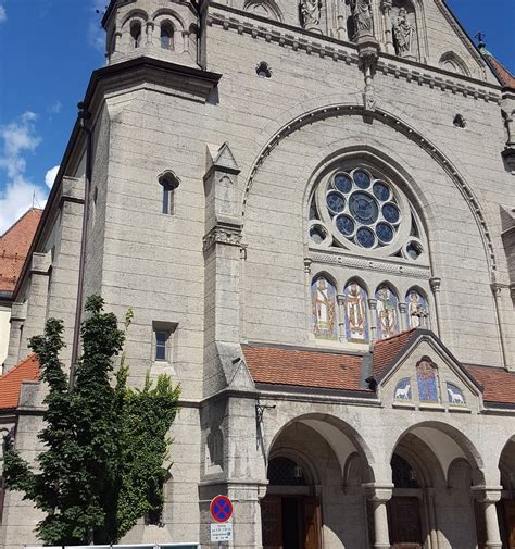 NEUE HÖTTINGER PFARRKIRCHE (2025) All You Need to Know BEFORE You Go ...