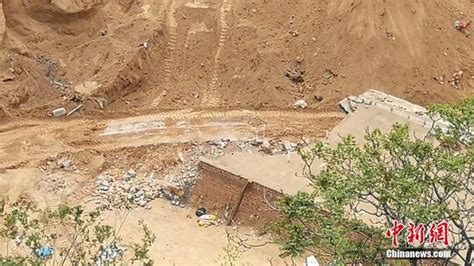 山西吕梁发生山体滑坡:9人被埋3人确认已死亡(图)|吕梁市_新浪新闻