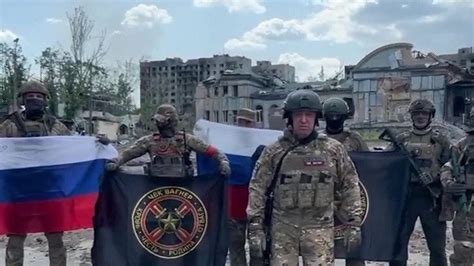 俄媒：乌军总司令受重伤正救治_凤凰网视频_凤凰网