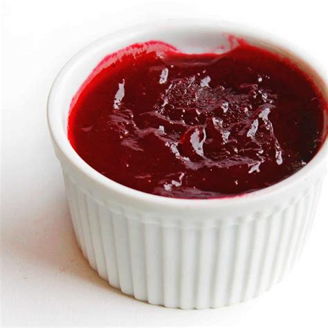 Perfect jellied cranberry sauce recipe (3-ingredients) - Rhubarbarians